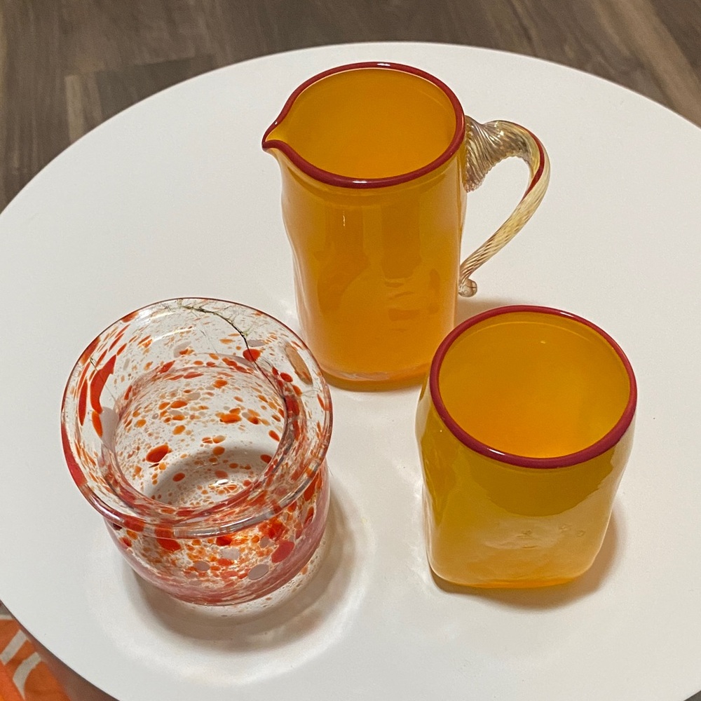 Creamer, sugar & bud vase in the style of Murano. Unmarked Vintage, coffee/tea!